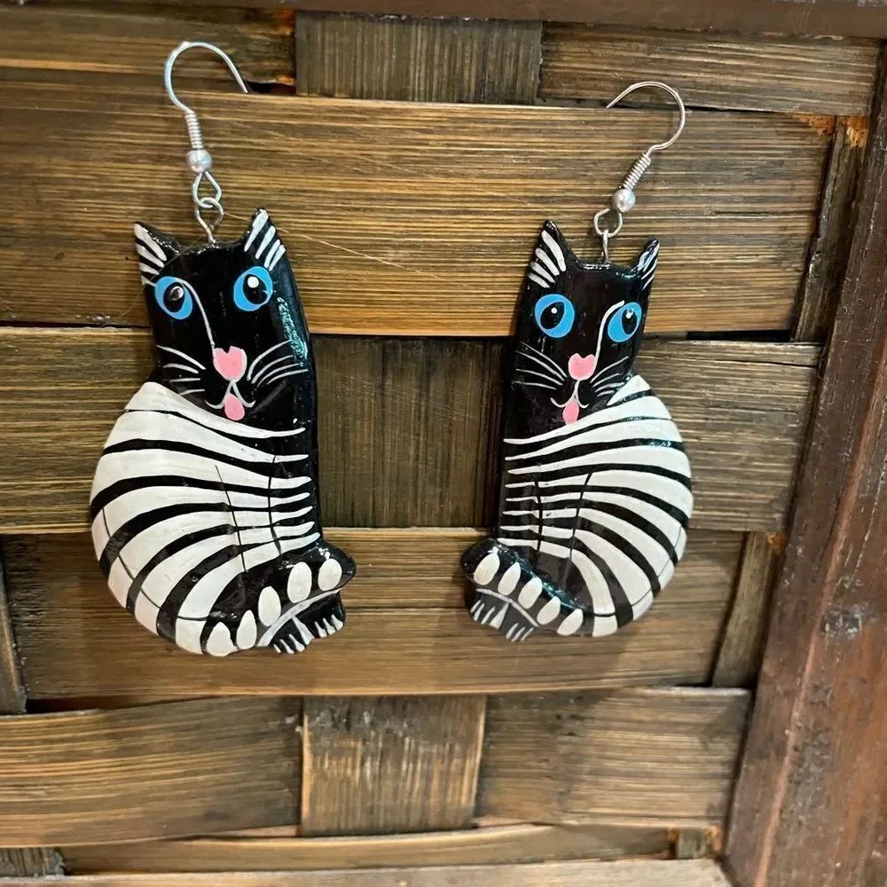 Wood Cat Black and White Heart Nose 1980’s Earrings